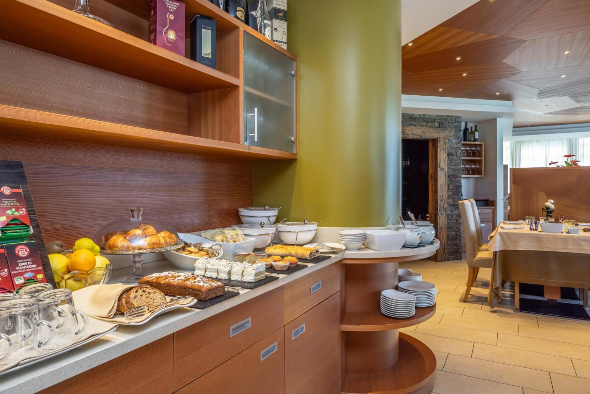 Viridis Hotel Revo ภายนอก รูปภาพ