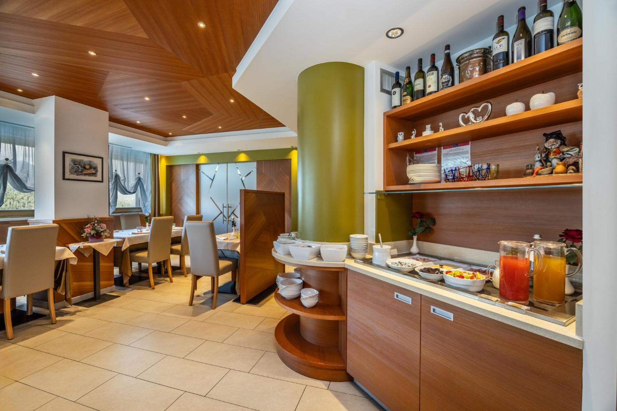 Viridis Hotel Revo ภายนอก รูปภาพ